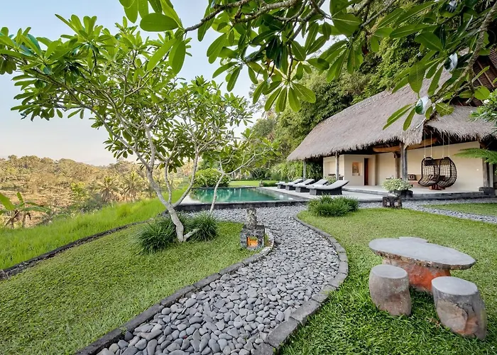 Kelusa Villa *