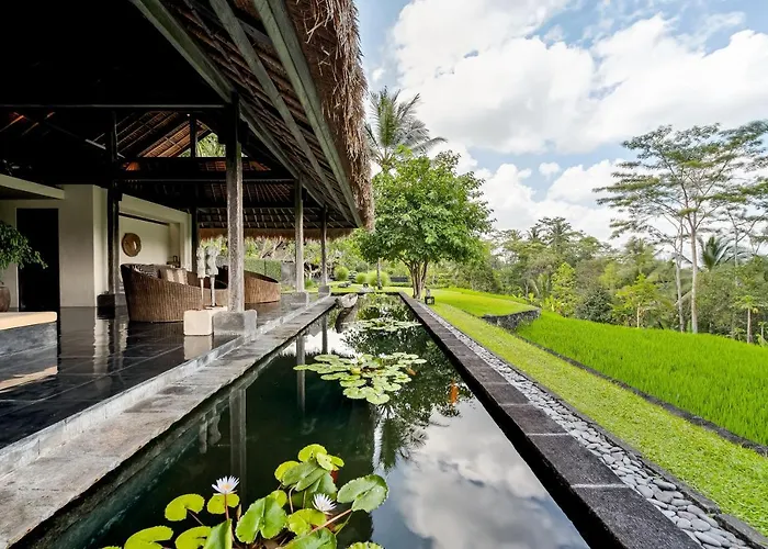 Kelusa Villa *